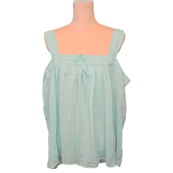 Torrid Embroidered Crinkle Chiffon Crochet Lace Trim Tank Size 2X - Picture 6 of 10